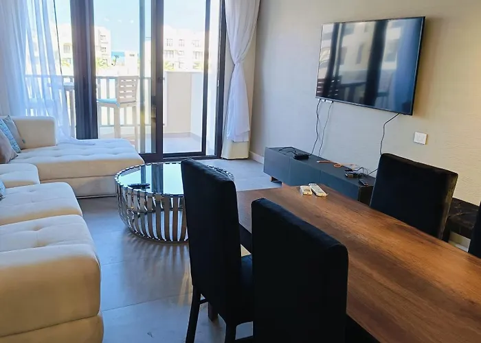 Nayah Stays, El Gouna Fanadir Marina Sea View