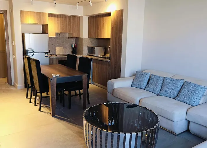 Nayah Stays, El Gouna Fanadir Marina Sea View Apartment *